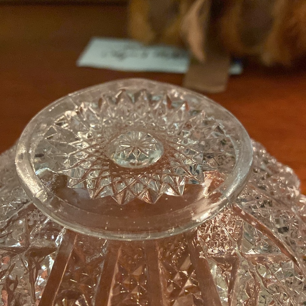 Vintage small saw tooth edge dish - Picture 5 of 8